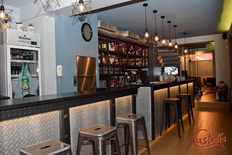 https://autogreeknews.gr/wp-content/uploads/2019/03/castello-cafe-kastro-6.jpg