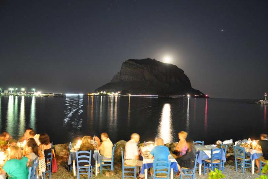 https://autogreeknews.gr/wp-content/uploads/2019/03/monemvasia-8.jpg