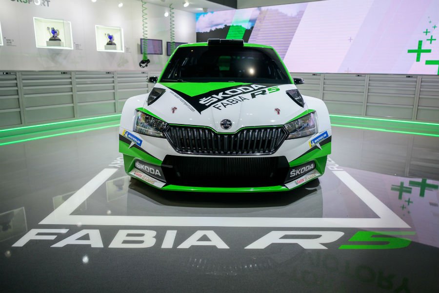 https://autogreeknews.gr/wp-content/uploads/2019/03/skoda-fabia-r52.jpg