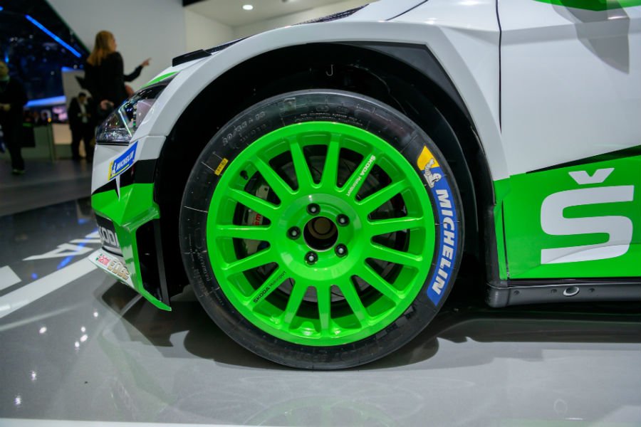 https://autogreeknews.gr/wp-content/uploads/2019/03/skoda-fabia-r54.jpg