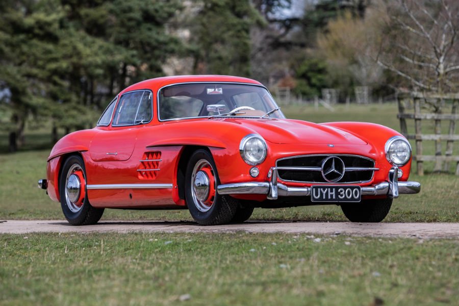 https://autogreeknews.gr/wp-content/uploads/2019/04/1954-Mercedes-300SL-Gullwing-1.jpg