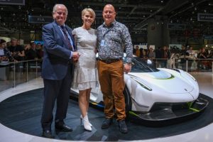 Christian_von_Koenigsegg_MX-5_4
