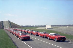 Q4_29.545-miles_1964-Fleet-of-Mustangs