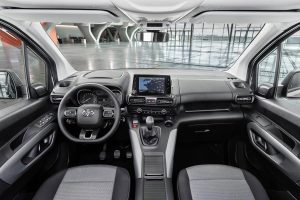 Toyota-Proace-2019-(5)