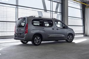 Toyota-Proace-2019-(8)