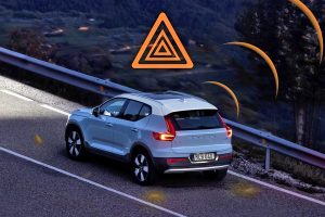 Volvo_Slippery_Road_Alert-(3)
