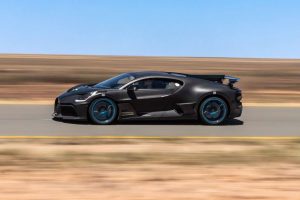 bugatti divo gynaika3