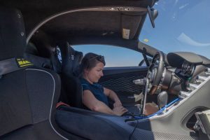 bugatti divo gynaika5