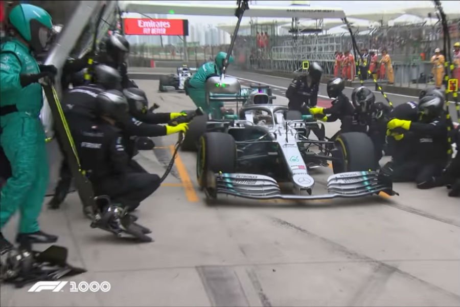 Τρομερό διπλό pit stop από την Mercedes! (+video)