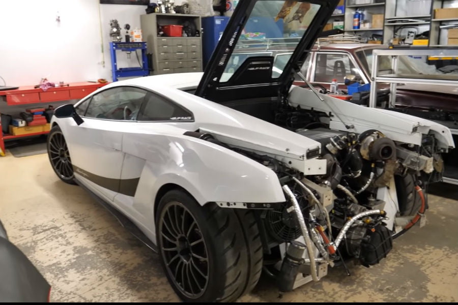 Πώς αλλάζεις κιβώτιο ταχυτήτων σε Lamborghini (+video)