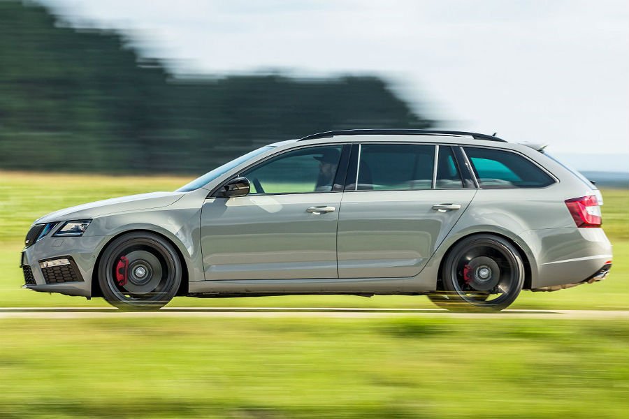 https://autogreeknews.gr/wp-content/uploads/2019/04/skoda-octavia-rs-abt4.jpg