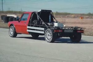 Lada_Mid_Engined_300PS_3