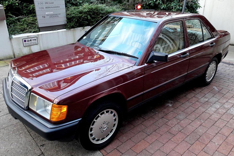 https://autogreeknews.gr/wp-content/uploads/2019/05/Mercedes-Benz-190-E-2.3-4.jpg