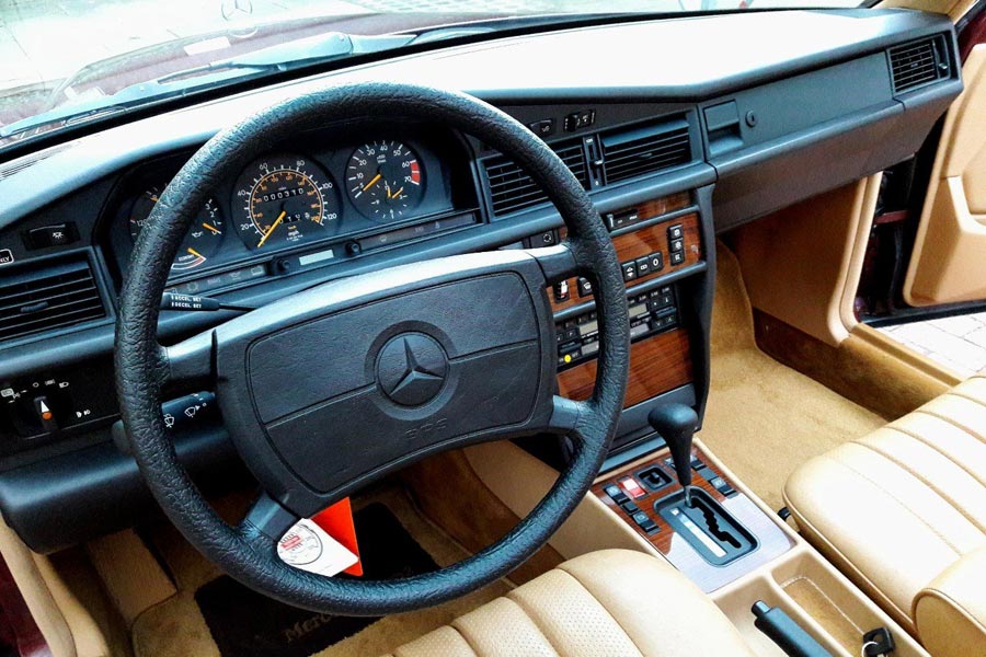 https://autogreeknews.gr/wp-content/uploads/2019/05/Mercedes-Benz-190-E-2.3-6.jpg