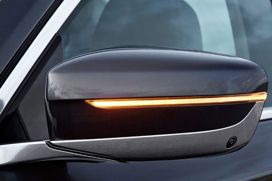 Κλέβουν καθρέπτες από πολυτελή αυτοκίνητα!