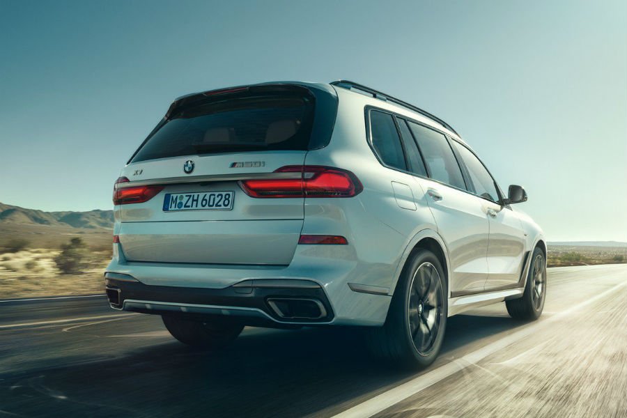 https://autogreeknews.gr/wp-content/uploads/2019/05/bmw-x5-x7-m50i.jpg