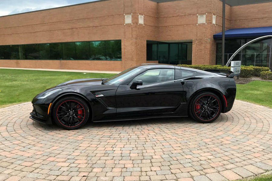 https://autogreeknews.gr/wp-content/uploads/2019/05/final-chevrolet-corvette2.jpg
