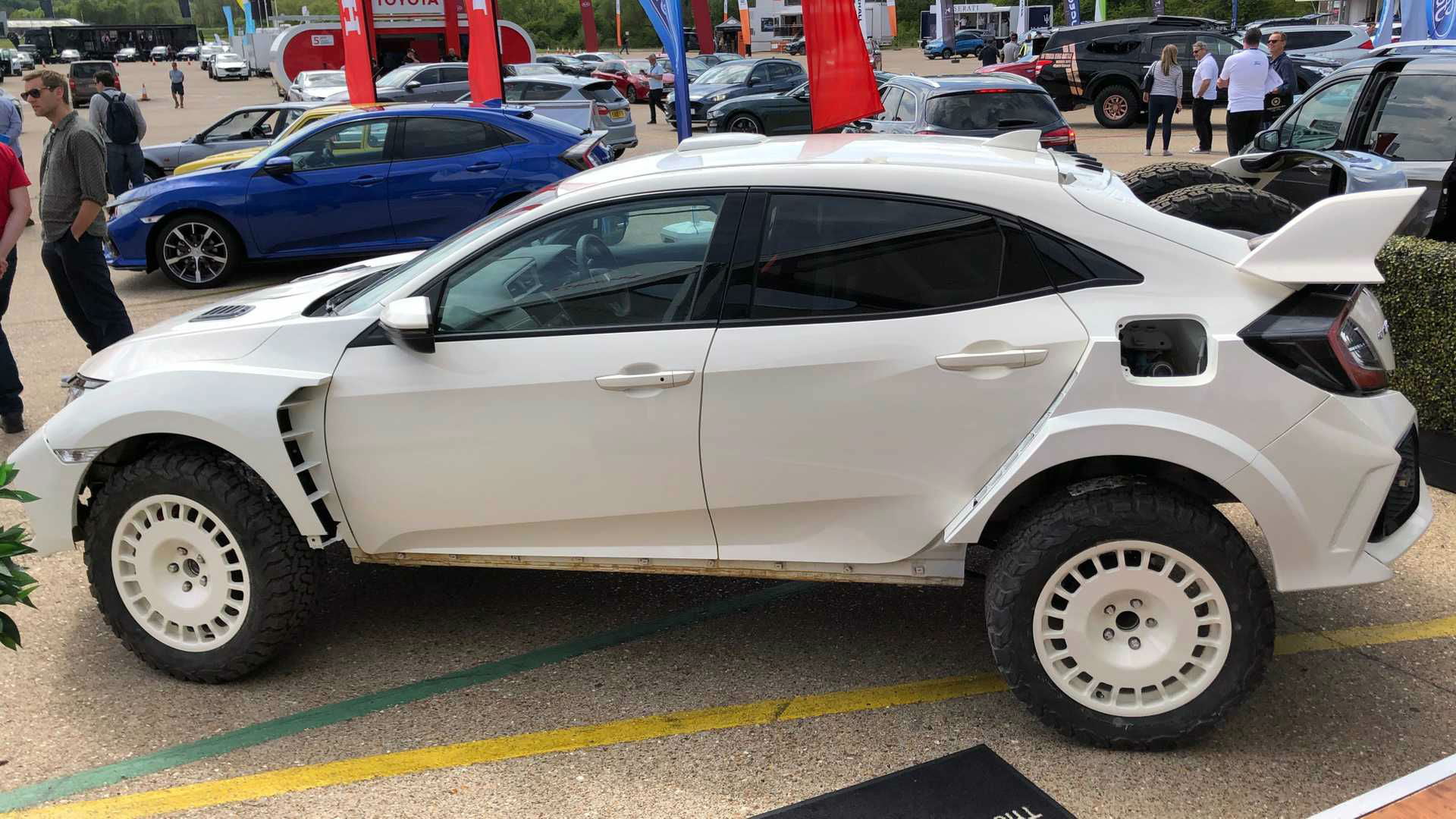 https://autogreeknews.gr/wp-content/uploads/2019/05/honda-civic-type-r-wrc3.jpg