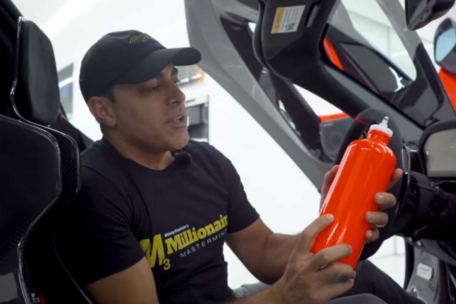 Το παγούρι της McLaren κοστίζει 6.300 ευρώ! (+video)