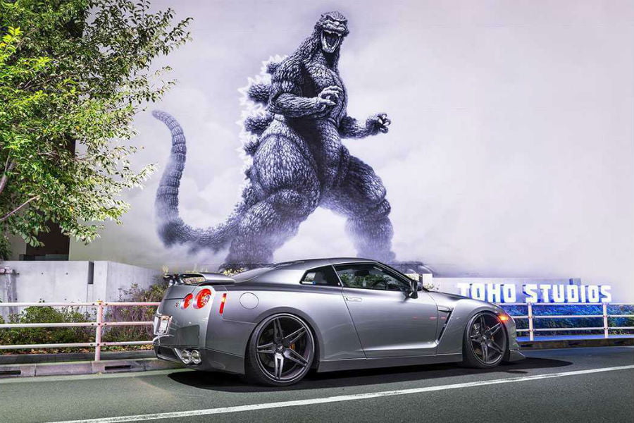 Γιατί το Nissan GT-R λέγεται και «Godzilla»; - AutoGreekNews