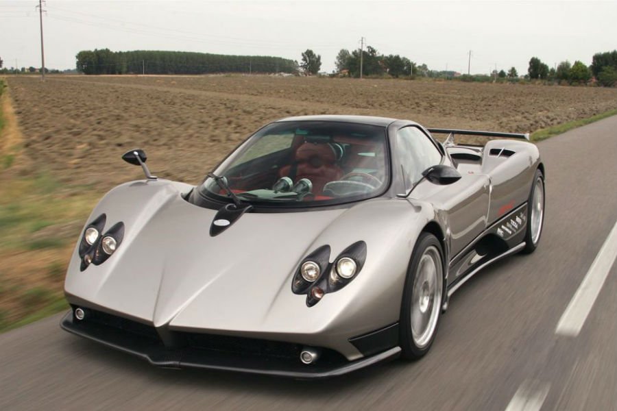 https://autogreeknews.gr/wp-content/uploads/2019/05/pagani-manual3.jpg