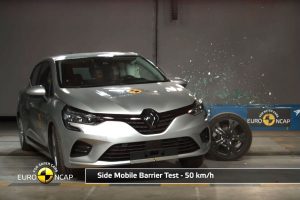 renault clio crash test