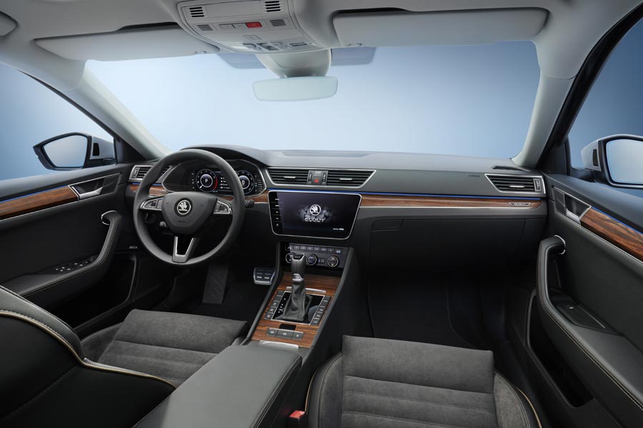 https://autogreeknews.gr/wp-content/uploads/2019/05/skoda_superb_scout-3.jpg