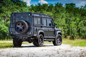 Land_Rover_Defender_5