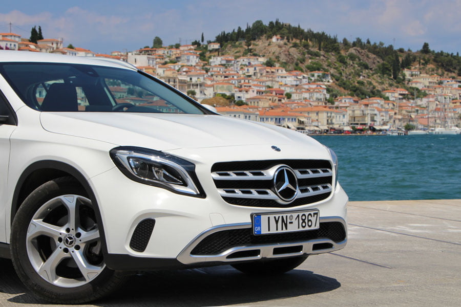 https://autogreeknews.gr/wp-content/uploads/2019/06/Mercedes-GLA-200-5.jpg
