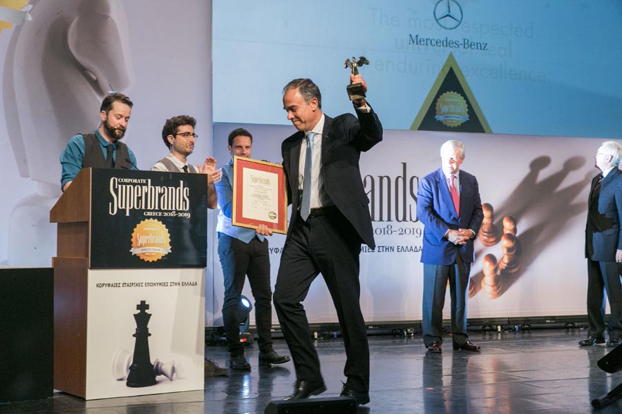 https://autogreeknews.gr/wp-content/uploads/2019/06/Mercedes-Superbrands-2.jpg