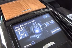 Toyota Century interior-1