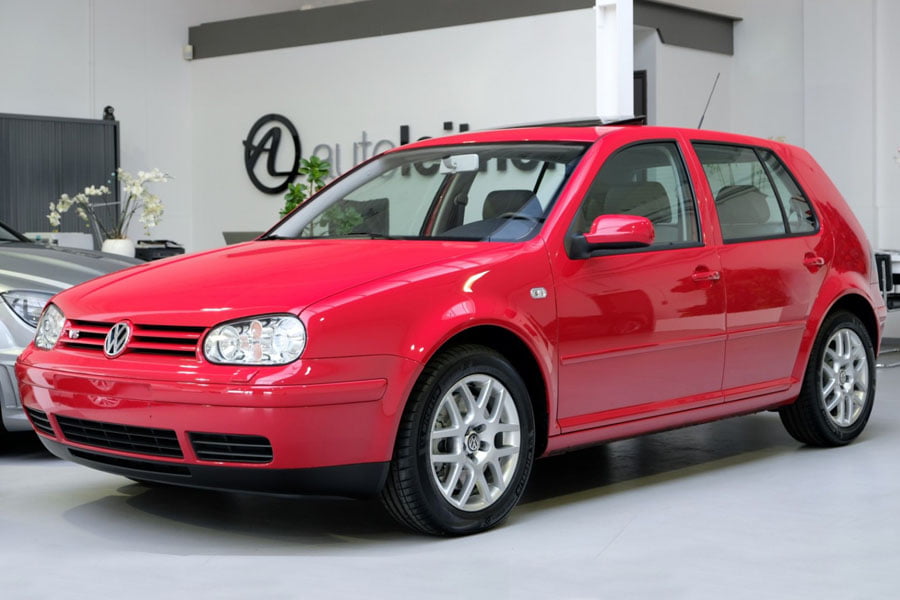 https://autogreeknews.gr/wp-content/uploads/2019/06/VW-Golf-V5-2001-2.jpg