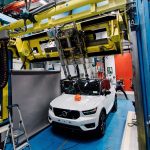 Volvo_and_POC_develop_world-first_car-bike_helmet_crash_test-(1)