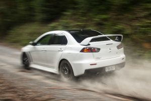 mitsubishi evo epistrofi