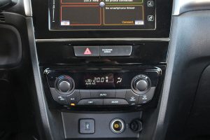 suzuki vitara 1.0 interior (3)
