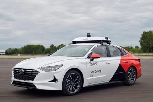 Hyundai_Sonata_Yandex_Autonomous_1
