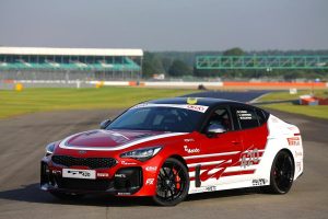 Kia-Stinger-GT420-(8)