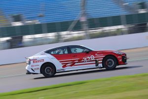 Kia-Stinger-GT420-(9)