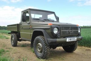 Mercedes-Benz-G-Class-250GD-(1)