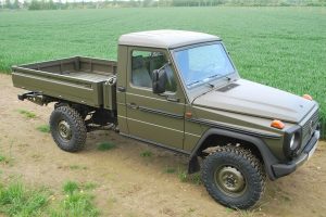 Mercedes-Benz-G-Class-250GD-(3)
