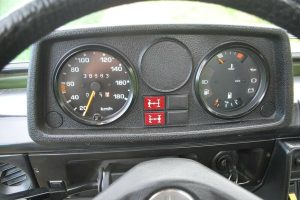 Mercedes-Benz-G-Class-250GD-(8)