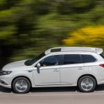 Mitsubishi-Outlander-PHEV-(18)