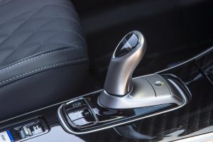 Mitsubishi-Outlander-PHEV-(2)