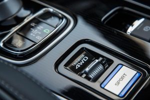 Mitsubishi-Outlander-PHEV-(8)