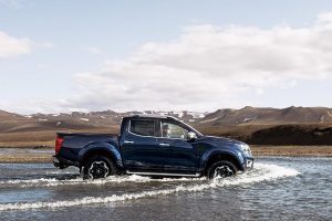 Nissan-Navara-Double-Cab_Blue_Iceland_Dynamic-Offroad-13