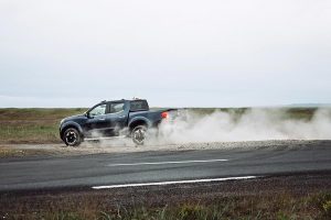 Nissan-Navara-Double-Cab_Blue_Iceland_Dynamic-Offroad-15