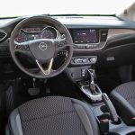 Opel Crossland X 1.5D auto (8)