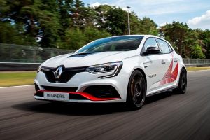 Renault-Megane-R.S.-Trophy-R-(1)