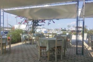 To_ouzaki_restaurant_porto-heli-(3)