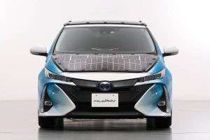 ToyotaPrius_PHEV_1